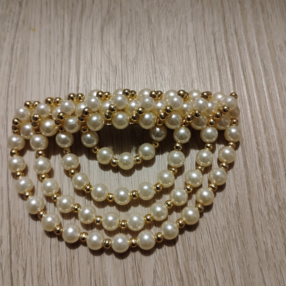 Elegant Pearl and Gold Beaded Brooch